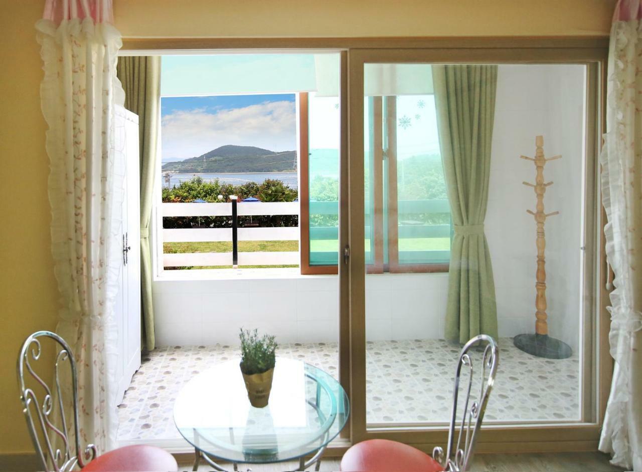 Tongyeong Paper Island Pension Zewnętrze zdjęcie