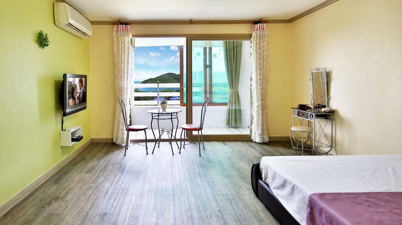 Tongyeong Paper Island Pension Zewnętrze zdjęcie
