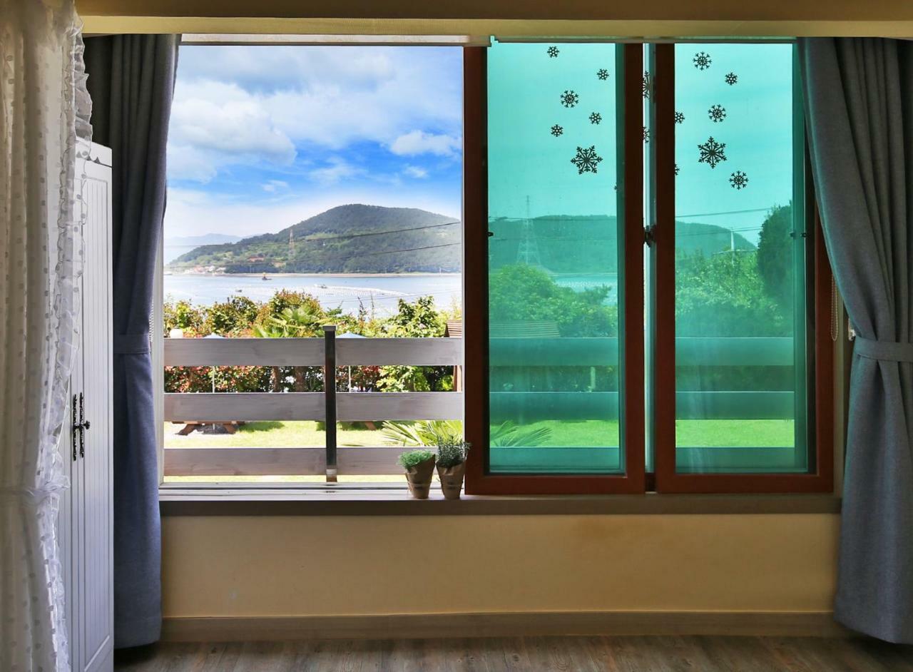 Tongyeong Paper Island Pension Zewnętrze zdjęcie