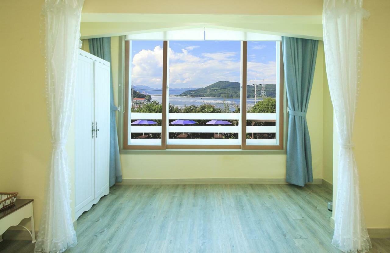 Tongyeong Paper Island Pension Zewnętrze zdjęcie