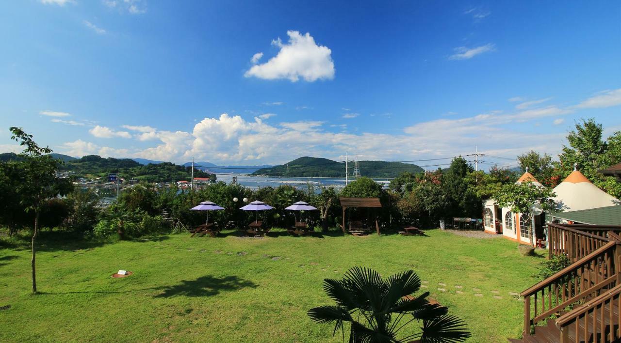 Tongyeong Paper Island Pension Zewnętrze zdjęcie