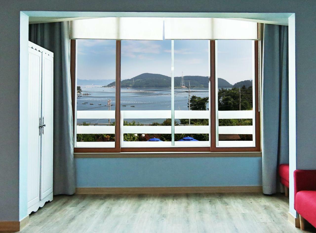 Tongyeong Paper Island Pension Zewnętrze zdjęcie