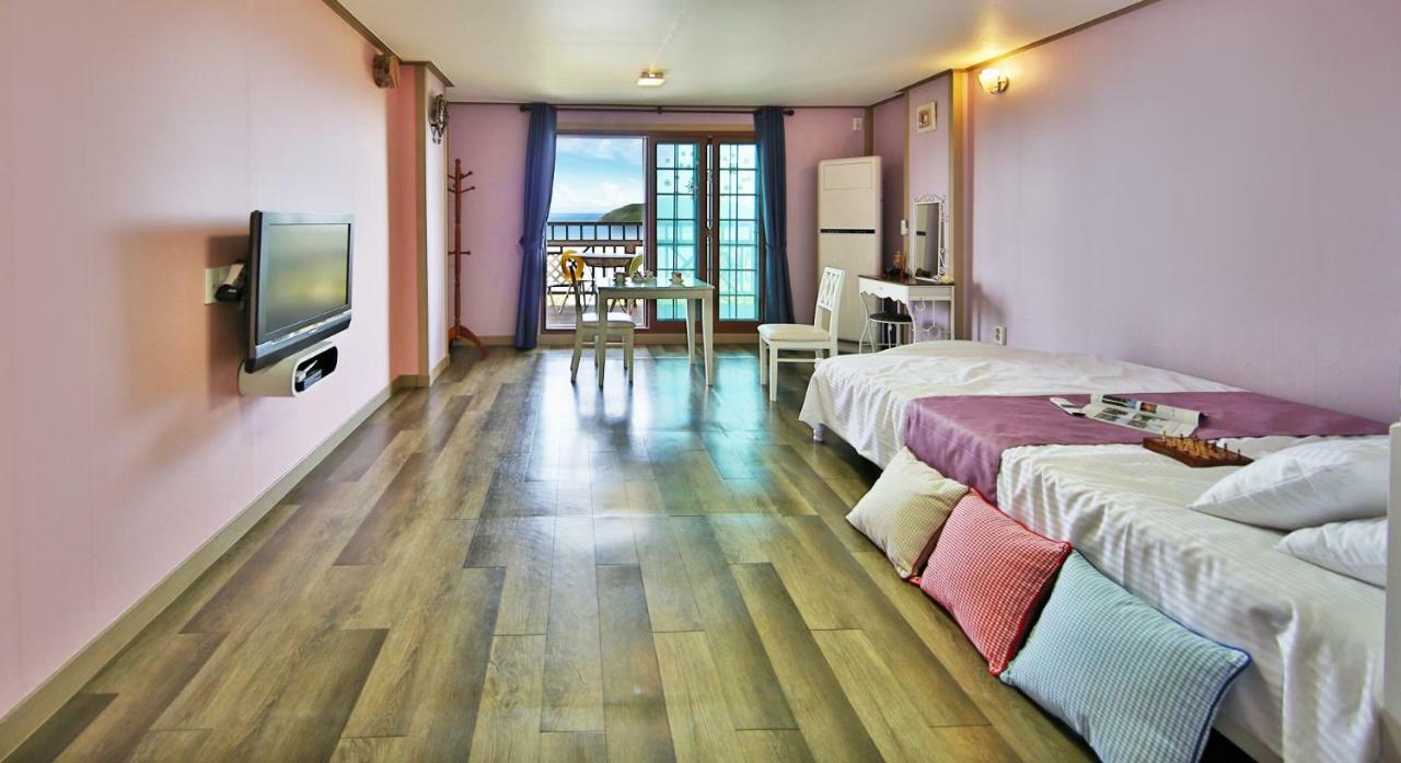 Tongyeong Paper Island Pension Zewnętrze zdjęcie