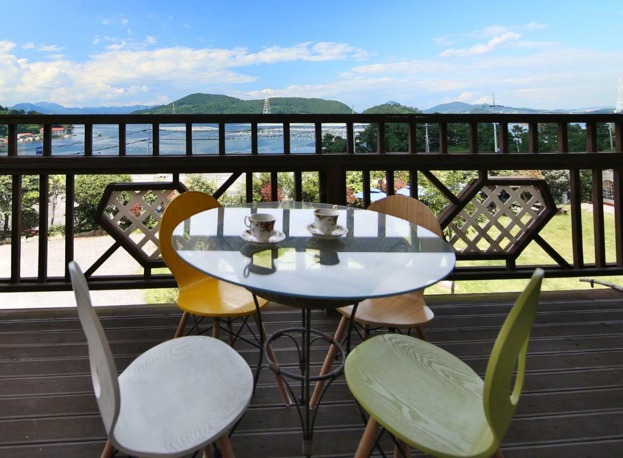 Tongyeong Paper Island Pension Zewnętrze zdjęcie
