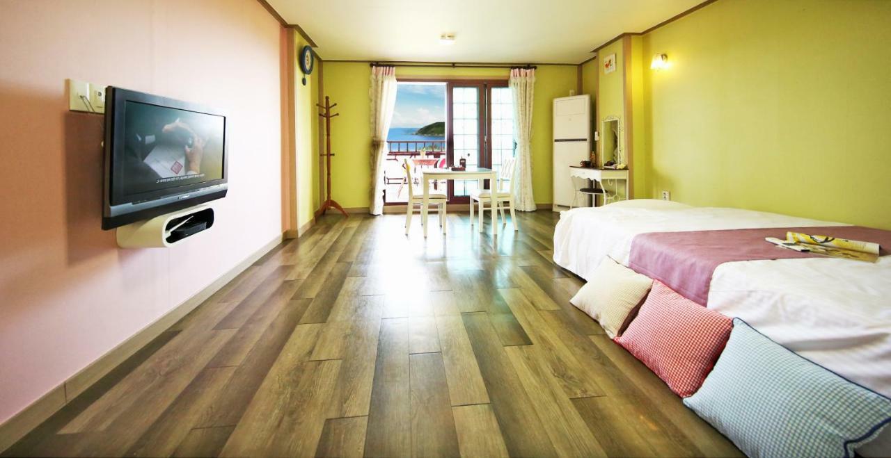 Tongyeong Paper Island Pension Zewnętrze zdjęcie