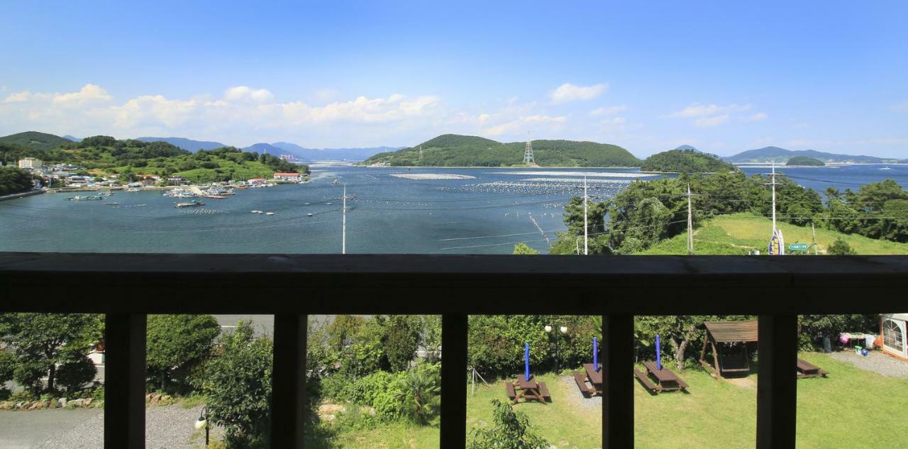 Tongyeong Paper Island Pension Zewnętrze zdjęcie